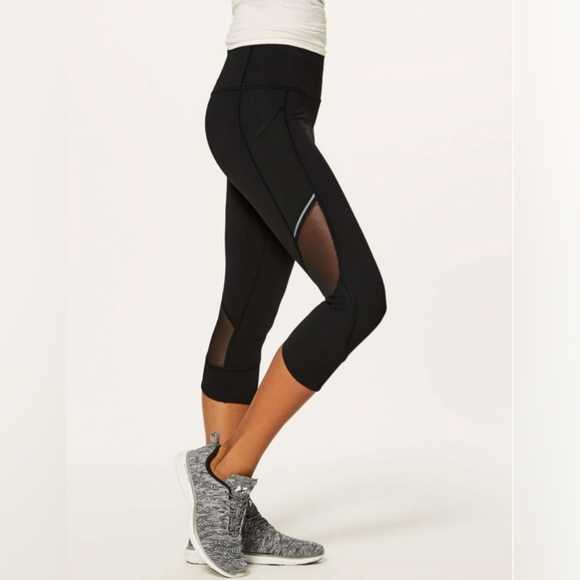 Lululemon Home Stretch Crop 19" Black size 10 - Picture 2 of 11